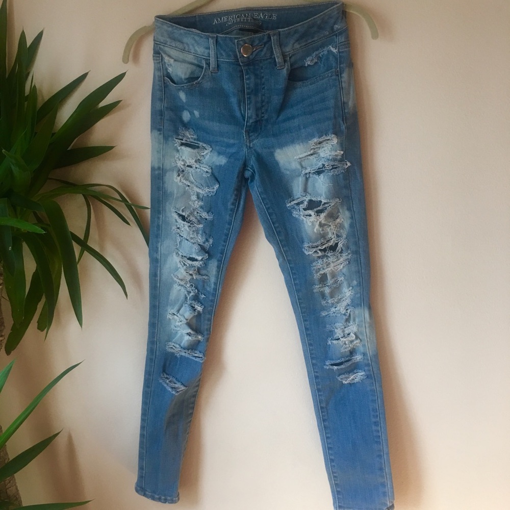 AE Destroyed Jeans